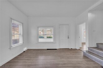 786 E 156th St in Cleveland, OH - Building Photo - Building Photo