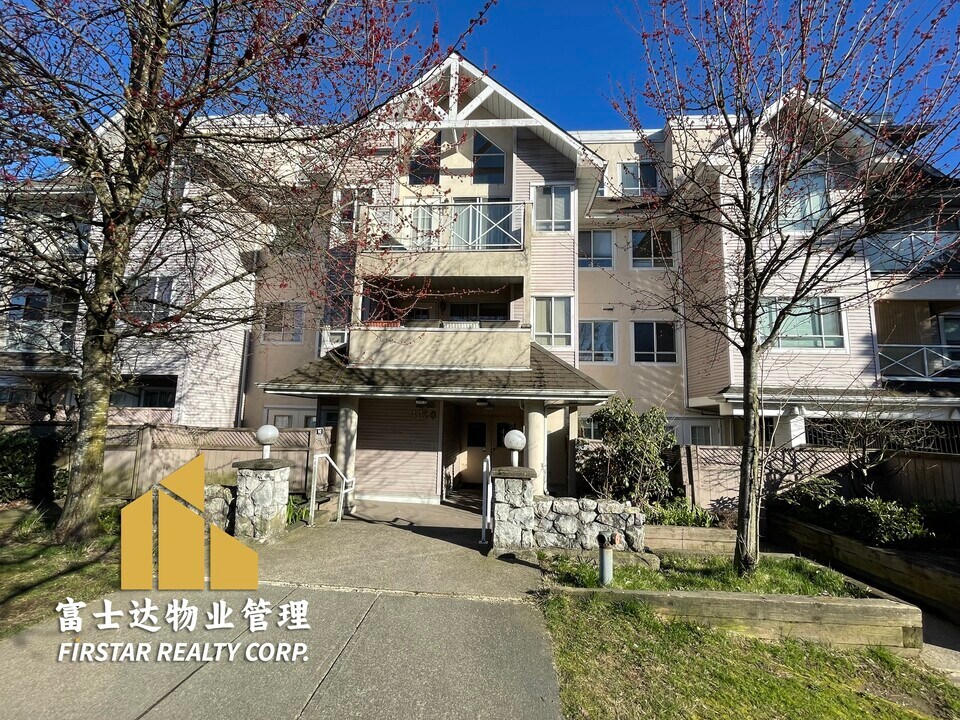 4950 Joyce St in Vancouver, BC - Building Photo