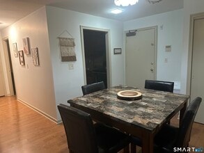 140 Kane St in West Hartford, CT - Building Photo - Building Photo