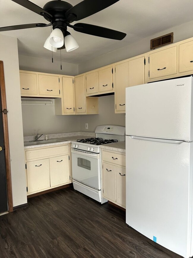 108 Lucia Ln in Shiloh, IL - Foto de edificio - Building Photo