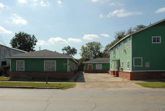 Polk Apartments in Houston, TX - Building Photo - Building Photo