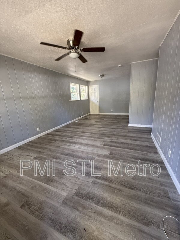 10816 Spring Garden Dr in St. Louis, MO - Building Photo - Building Photo