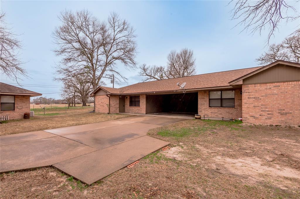 116 Pine Hollow Ln in Huntsville, TX - Building Photo