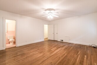 432 Collier Rd NW in Atlanta, GA - Building Photo - Building Photo