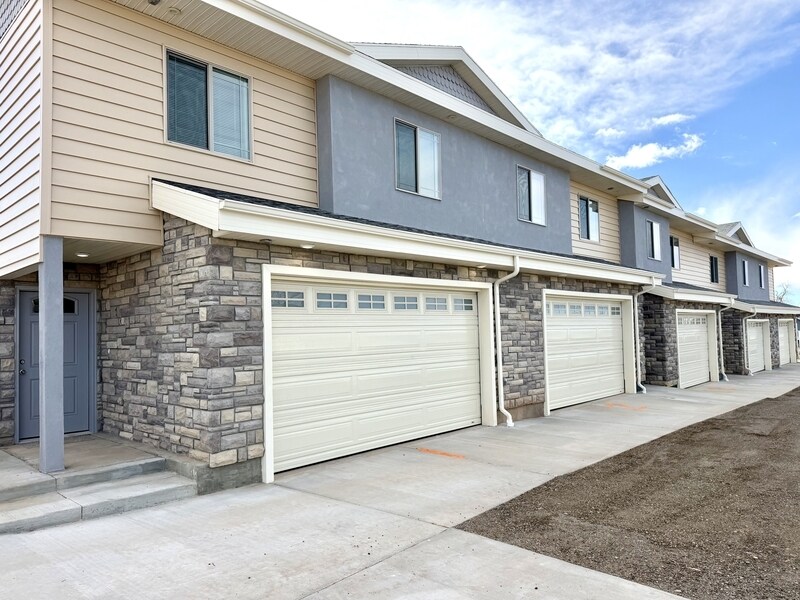 361 W 400 S in Blanding, UT - Building Photo