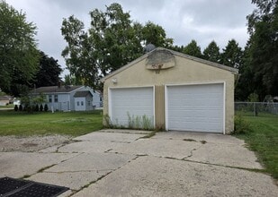 1636 Edison St in Green Bay, WI - Building Photo - Building Photo