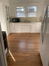 461 W 10th St, Unit 2 in Pittsburg, CA - Building Photo - Building Photo
