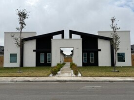 2417 Indian Creek Ave in McAllen, TX - Building Photo