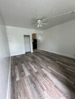 17 Detroit St, Unit 4 in Lake Worth Beach, FL - Building Photo