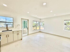 1400 SE 7th Ave in Pompano Beach, FL - Foto de edificio - Building Photo