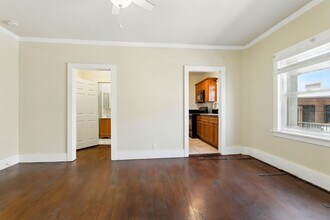 323 W 4th St in Long Beach, CA - Building Photo - Building Photo