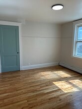 67 Stanley St, Unit 1 in Boston, MA - Building Photo - Building Photo