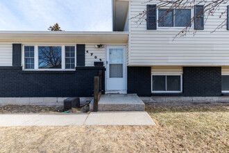 4709 Windmill Rd in Cheyenne, WY - Foto de edificio - Building Photo