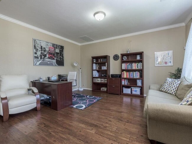 property at 3404 Lyon Club Ct