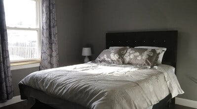 4193 Portage Rd in Niagara Falls, ON - Building Photo - Building Photo