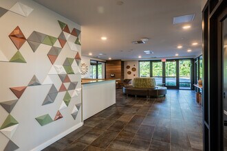 The Constitution in Virginia Beach, VA - Foto de edificio - Interior Photo