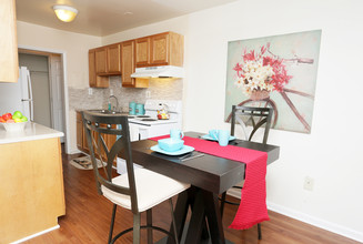 Holly Lane Apartments in Baltimore, MD - Foto de edificio - Interior Photo