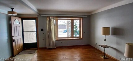 30632 Ohmer Dr in Warren, MI - Building Photo - Building Photo