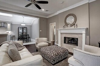 4418 Denmere Ct in Houston, TX - Foto de edificio - Building Photo