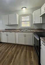 11700 E 56 St in Raytown, MO - Building Photo - Building Photo