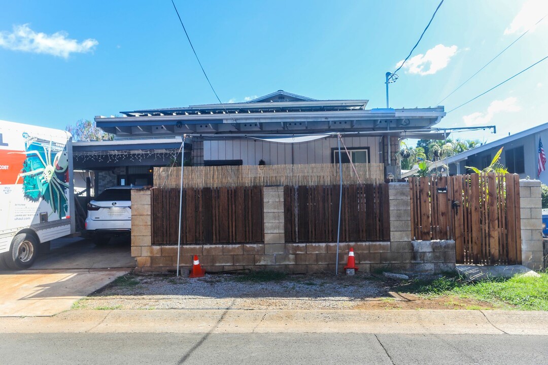 66-893-893 Kamakahala St in Waialua, HI - Building Photo