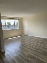 20258 Cohasset St, Unit 9 in Winnetka, CA - Building Photo - Building Photo