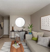 Chestnut Hill in Houston, TX - Building Photo - Building Photo