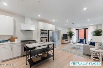 215 2nd Ave in Asbury Park, NJ - Foto de edificio - Building Photo