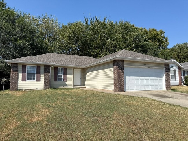 property at 1065 S Missouri Ave