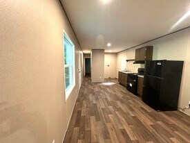 5604 Glade Rd in Anniston, AL - Building Photo