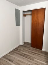 109 7th St in Dunbar, WV - Building Photo - Building Photo