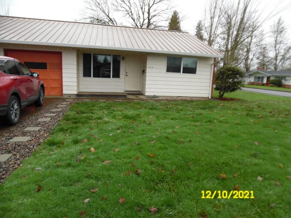 430 SW Taft St-Unit -432 in McMinnville, OR - Building Photo