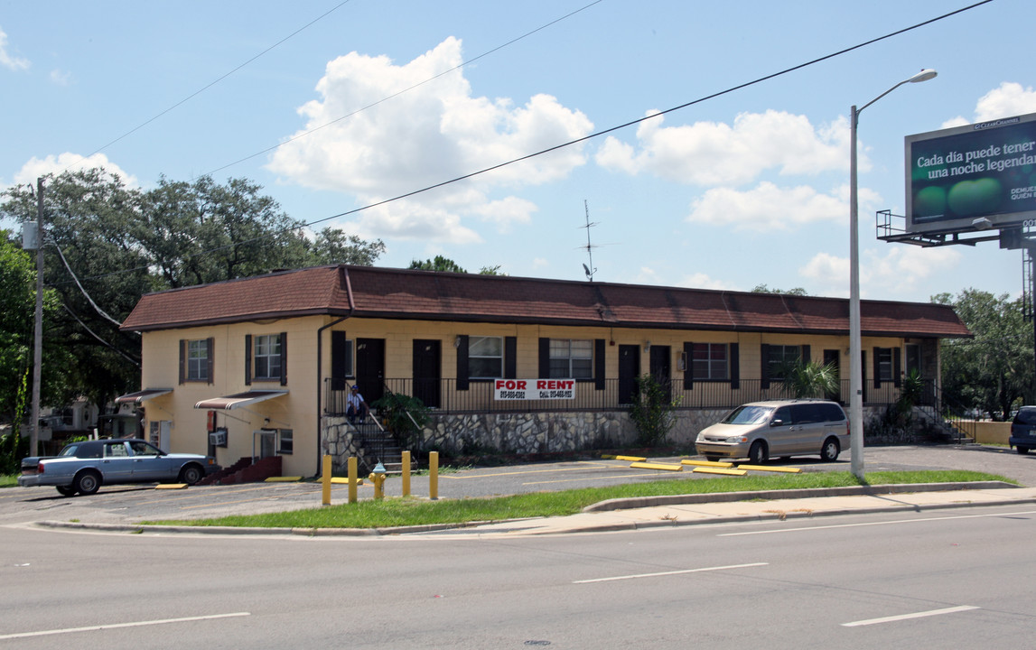 Garden Del Rey Apartments in Tampa, FL - Foto de edificio