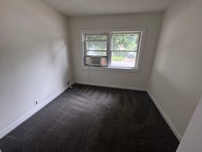 837 S Belmont Ave in Decatur, IL - Building Photo - Building Photo