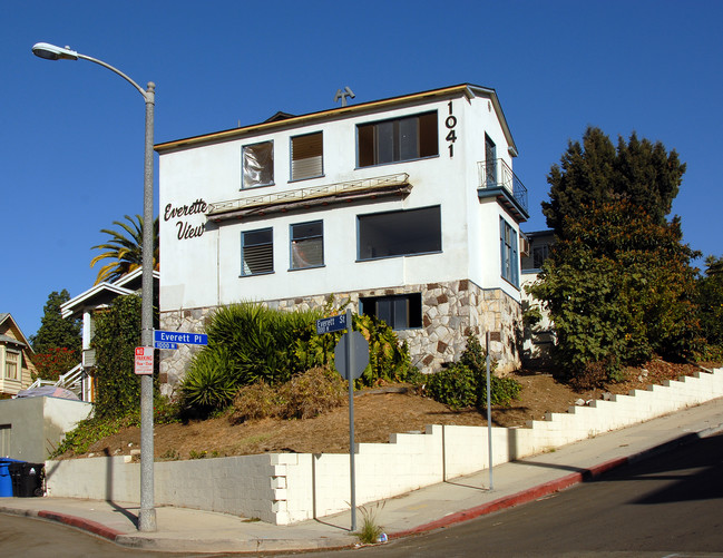 1041 Everett Pl in Los Angeles, CA - Building Photo - Building Photo