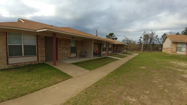 1300 Courtland Rd in Atlanta, TX - Building Photo - Building Photo