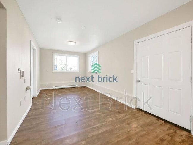 14830 Cascadian Way in Lynnwood, WA - Building Photo - Building Photo
