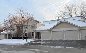 1155 Silverwood Ct in Wheeling, IL - Building Photo