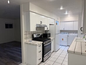 12239 W Washington Blvd, Unit B in Los Angeles, CA - Building Photo - Building Photo