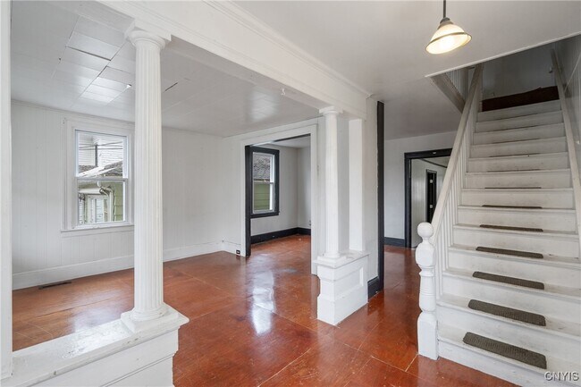 35 W 9th St in Oswego, NY - Building Photo - Building Photo