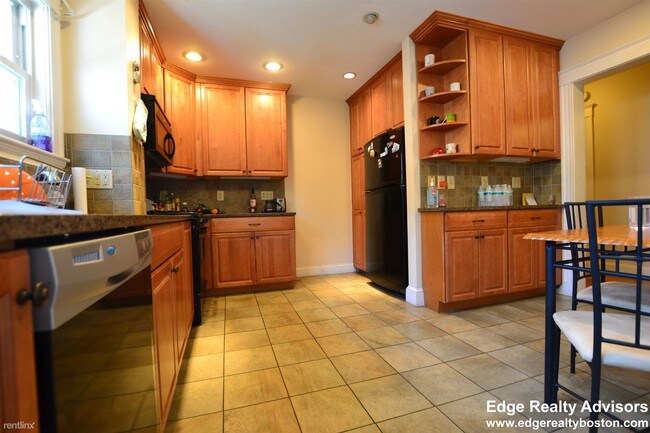 289 Foster St-Unit -# 2X in Boston, MA - Building Photo - Building Photo