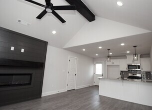 1210 Monarch Rd in Centerton, AR - Building Photo - Building Photo