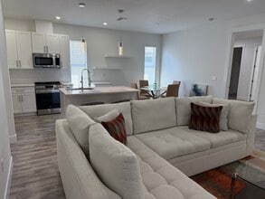 1704 5th St in Sarasota, FL - Foto de edificio - Building Photo