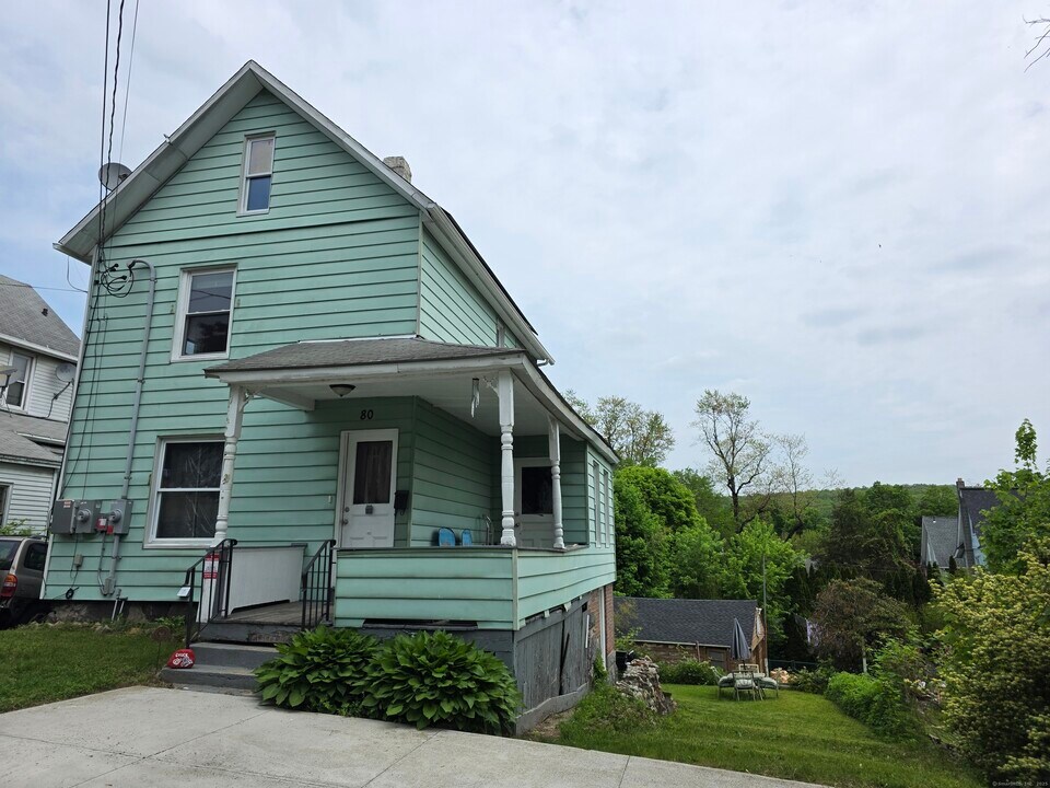 80 Gorman St in Naugatuck, CT - Building Photo