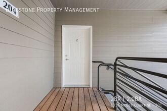 1318 Mcgee Ct NE in Salem, OR - Building Photo - Building Photo