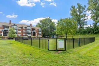 Willowbend in Town and Country, MO - Building Photo - Building Photo