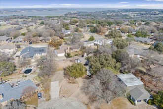 1141 Forest Grove Dr in Waco, TX - Foto de edificio - Building Photo