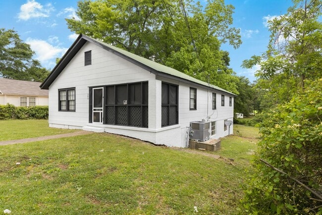 property at 305 16th St