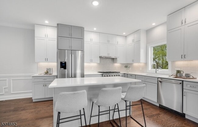 property at 146 Broad St