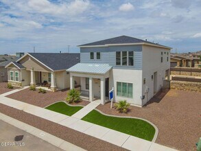 1925 William Caples St in El Paso, TX - Building Photo - Building Photo